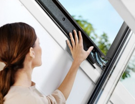 Белое влагостойкое окно GGU 0070