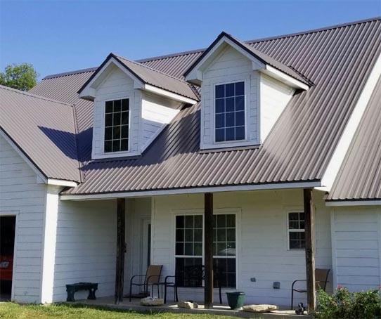 gde primenyaetsya profnastil v stroitelstve