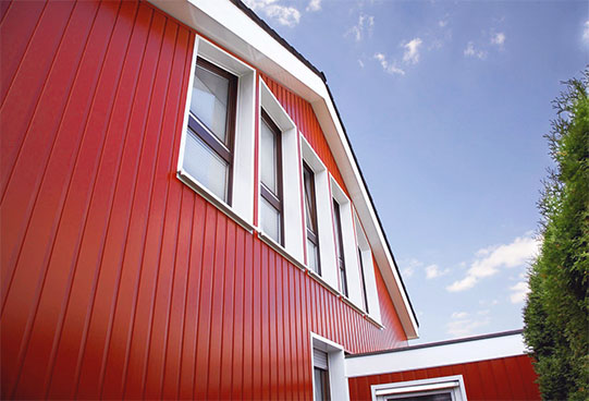 Металевий сайдинг для обшивання стін: переваги та застосування