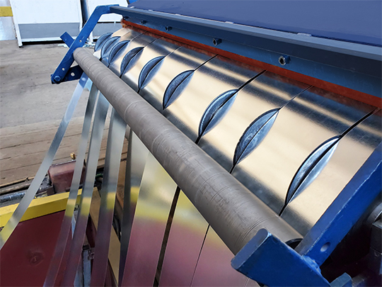 prodolno poperechnaya rezka rulonnoj stali