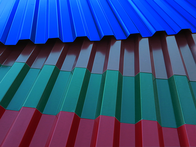 Профнастил: вибір, застосування, монтаж 