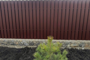 Паркан з металевого штахетника від Стальсервіс