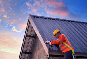 Профнастил — універсальний матеріал для будівництва 