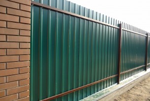 Паркан з профнастилу